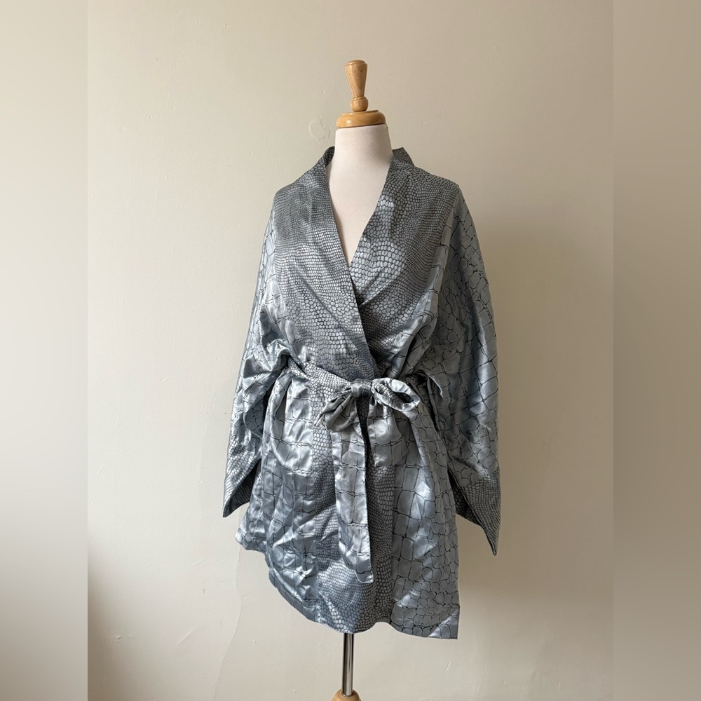 Vintage Victoria’s Secret Satin Robe • Silver Snake Print Y2K BNWT